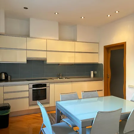 Centar 1 Apartment Karlovac Exterior photo